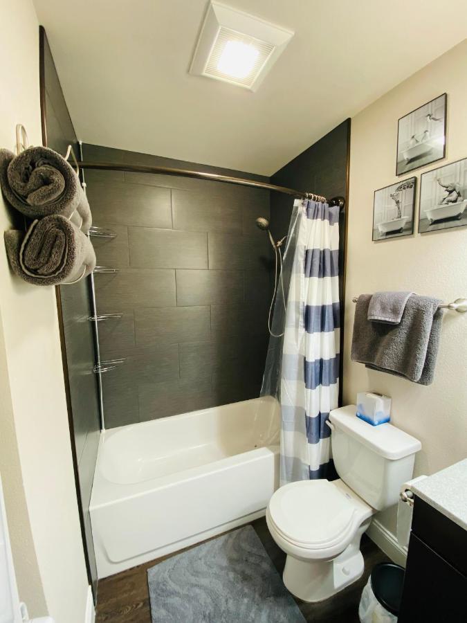 Beautiful 2 Bedroom 1 Bath Apartment With Private Garage Anchorage Zewnętrze zdjęcie