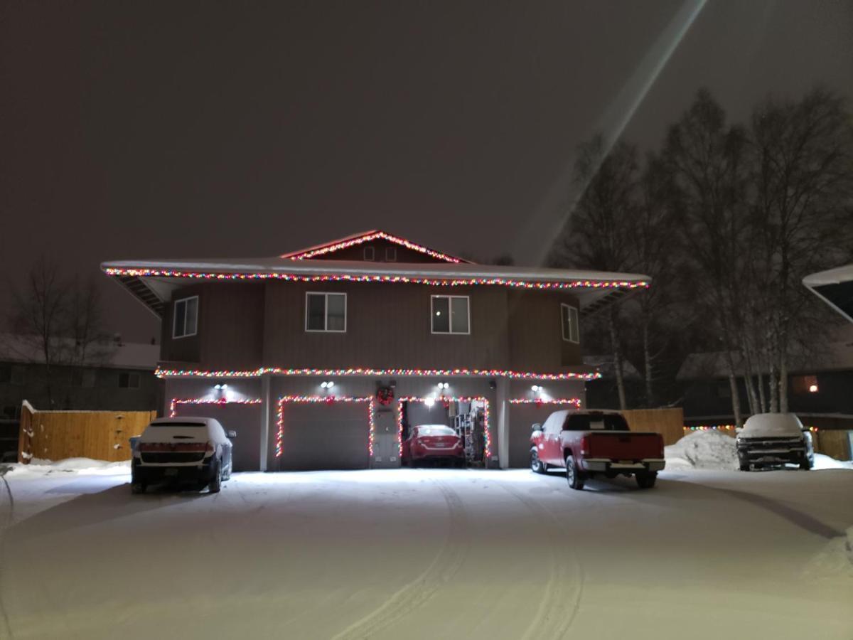 Beautiful 2 Bedroom 1 Bath Apartment With Private Garage Anchorage Zewnętrze zdjęcie